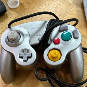 Nintendo GameCube Silver Controller